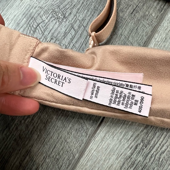 40D VS Tan Wireless Bra - Picture 9 of 11